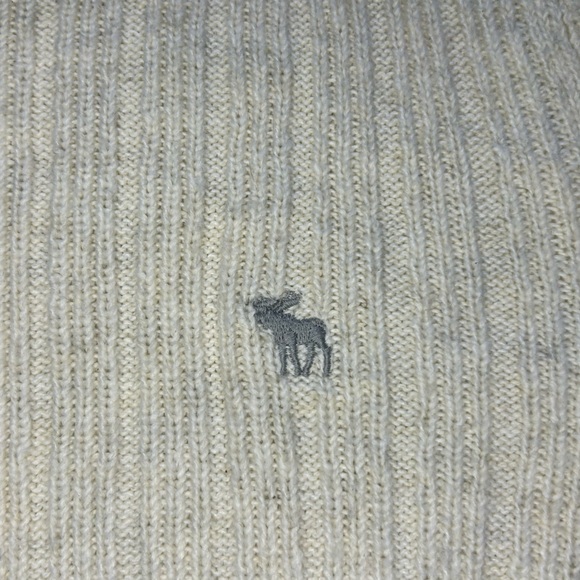 Abercrombie & Fitch Ribbed Icon Turtleneck Women’s Sweater Size L Color Cream - Picture 6 of 7